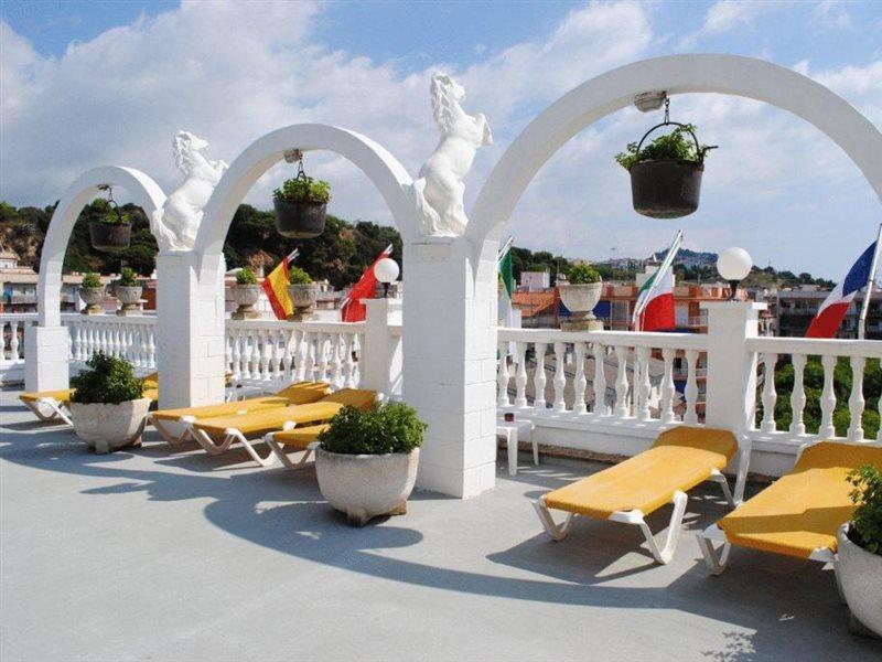 Apartamentos Las Americas - Blanes Beach ภายนอก รูปภาพ